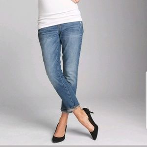Maternity Gap Girlfriend Distressed Jeans